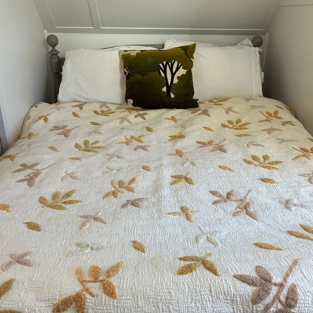 Company C 100% Cotton full Size Bed Quilt